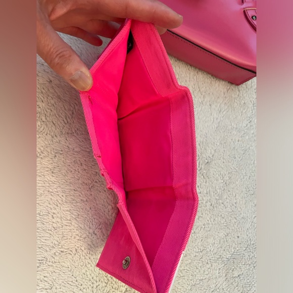 Vintage Mini Guess Purse and Wallet.  Purse is NWOT Excellent Shape - Picture 13 of 14